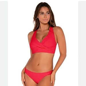 Swim twist front cherry red size Large DD bra